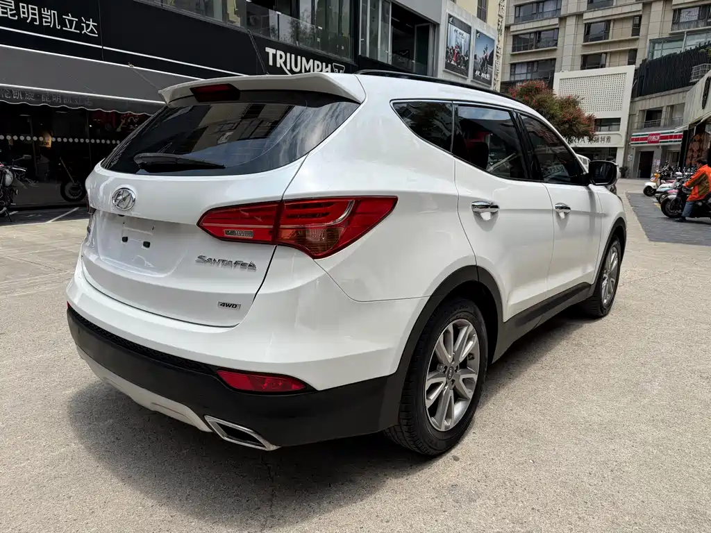 Hyundai Santa Fe 2015 — фото 5