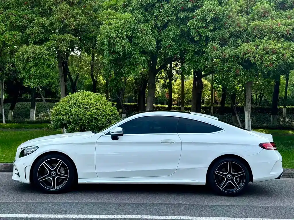 Mercedes-Benz C-Class 2020