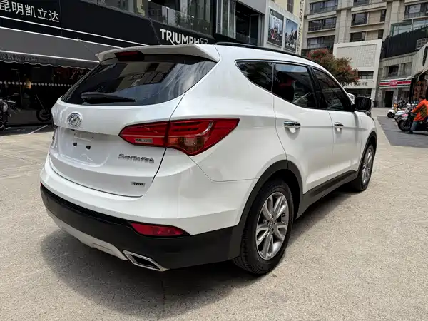 Hyundai Santa Fe 2013