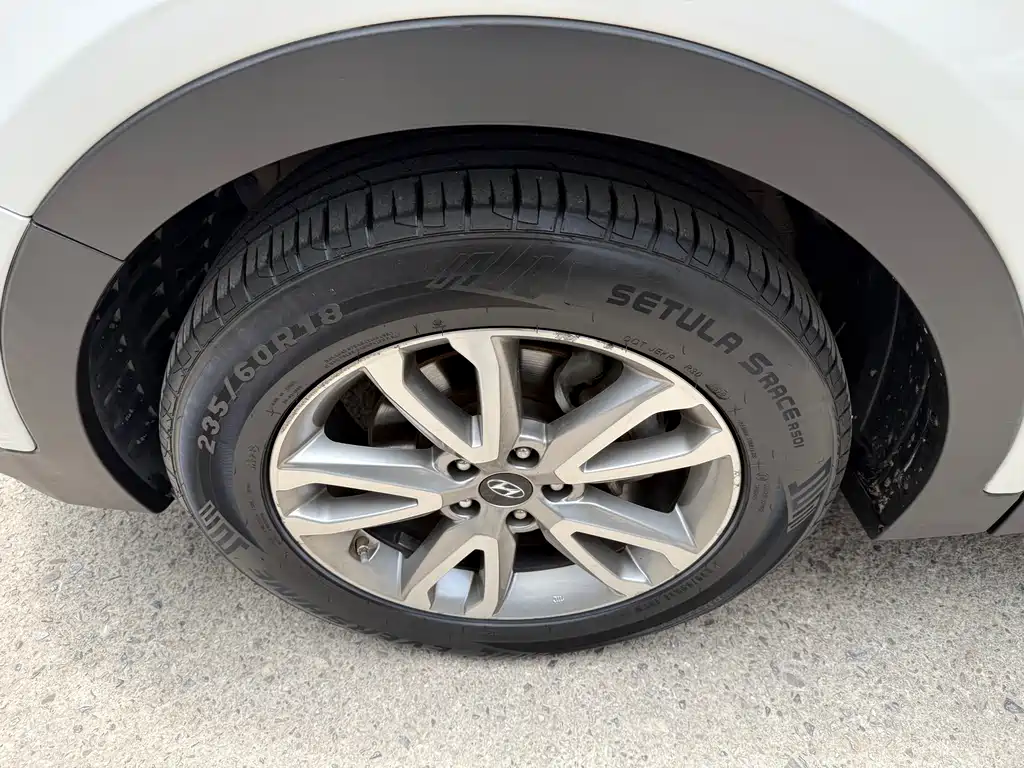 Hyundai Santa Fe 2015 — фото 24
