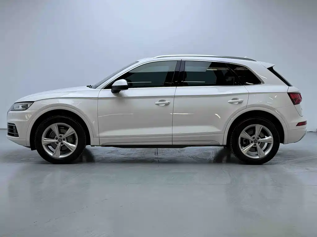 Audi Q5L 2019 — фото 4