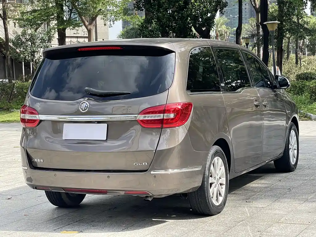 Buick GL8 2015 — фото 13