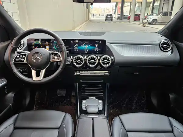 Mercedes-Benz GLA 2020