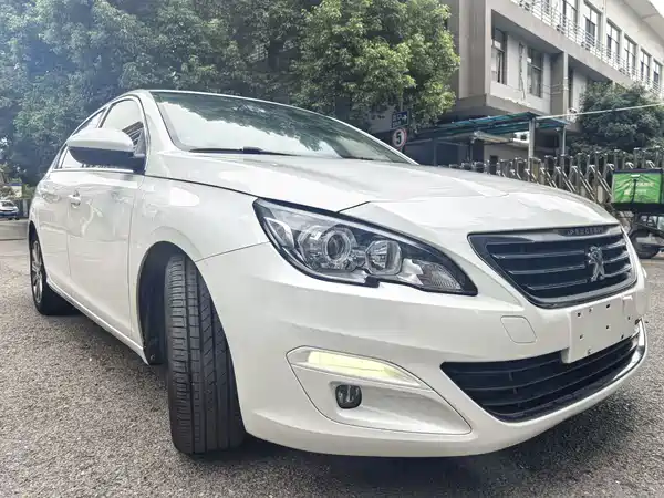 Peugeot 408 2015