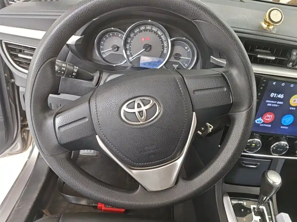 Toyota Corolla 2014 — фото 11