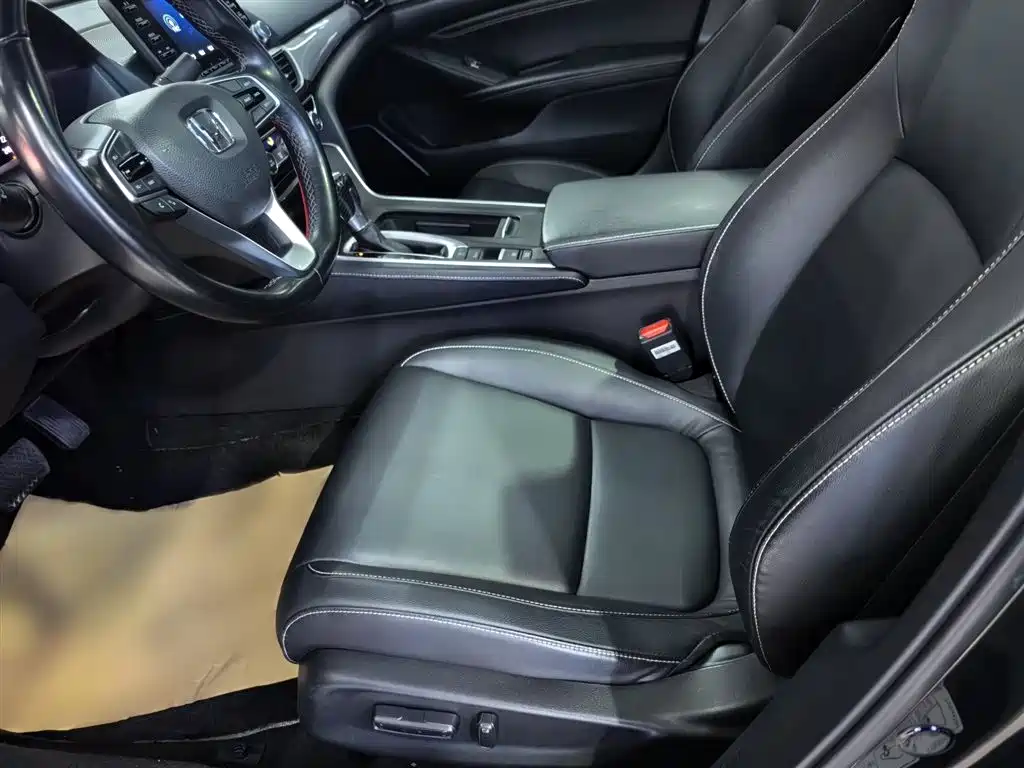 Honda Inspire 2021 — фото 13