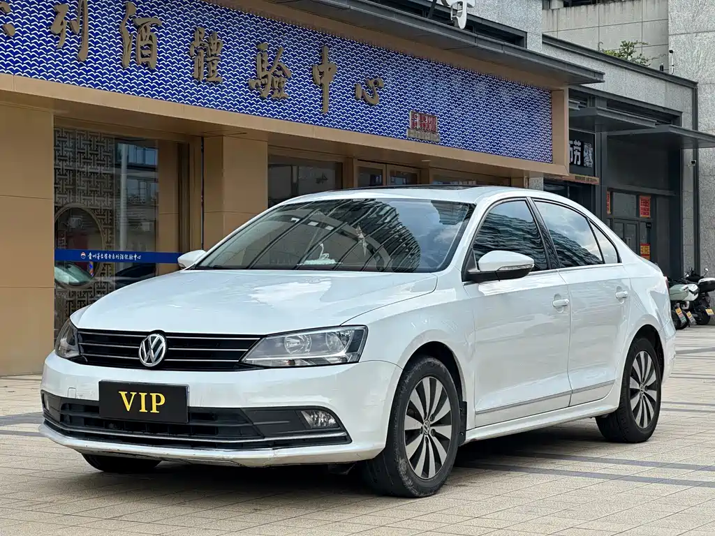 Volkswagen Sagitar 2019