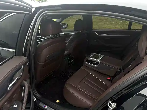 BMW 5 Series 2023