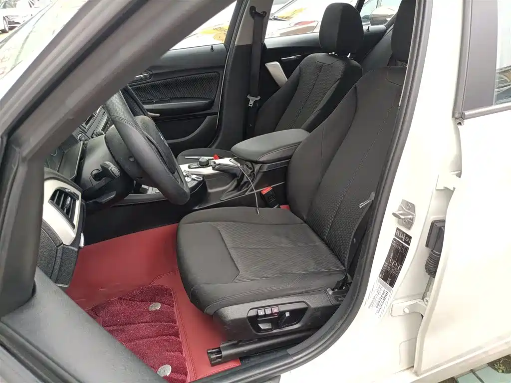 BMW 1 Series 2015 — фото 15