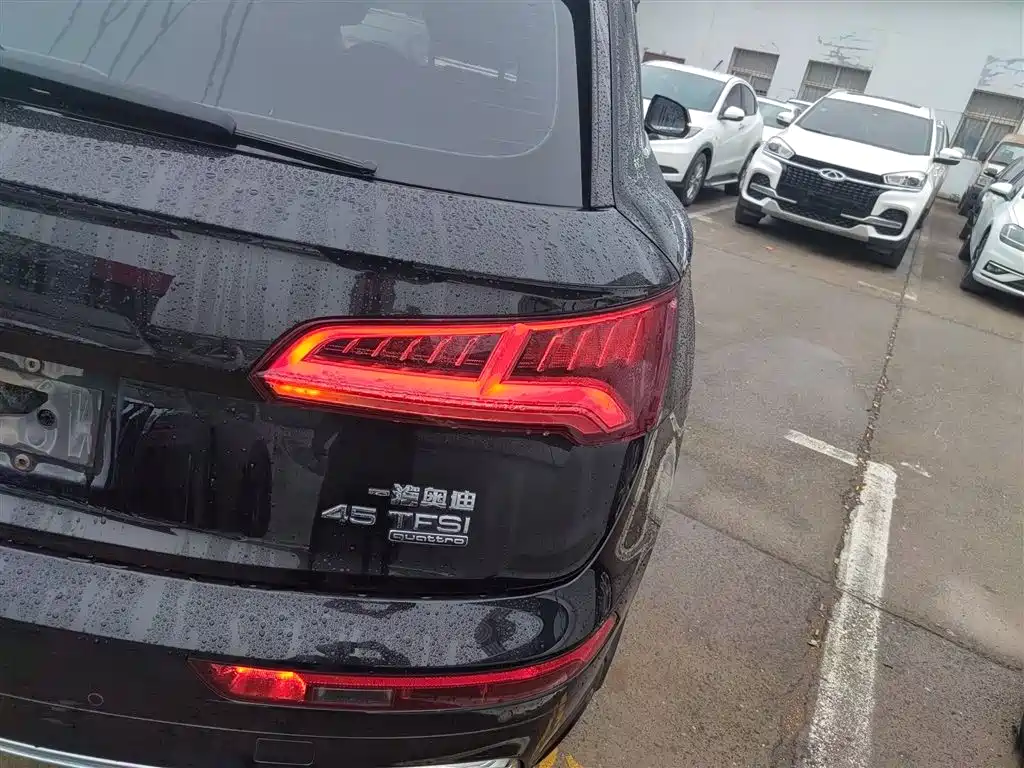 Audi Q5L 2019 — фото 24