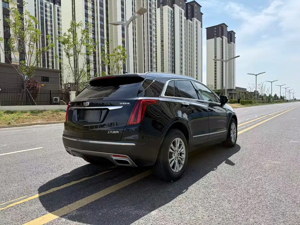 Cadillac XT5 2022 — фото 11