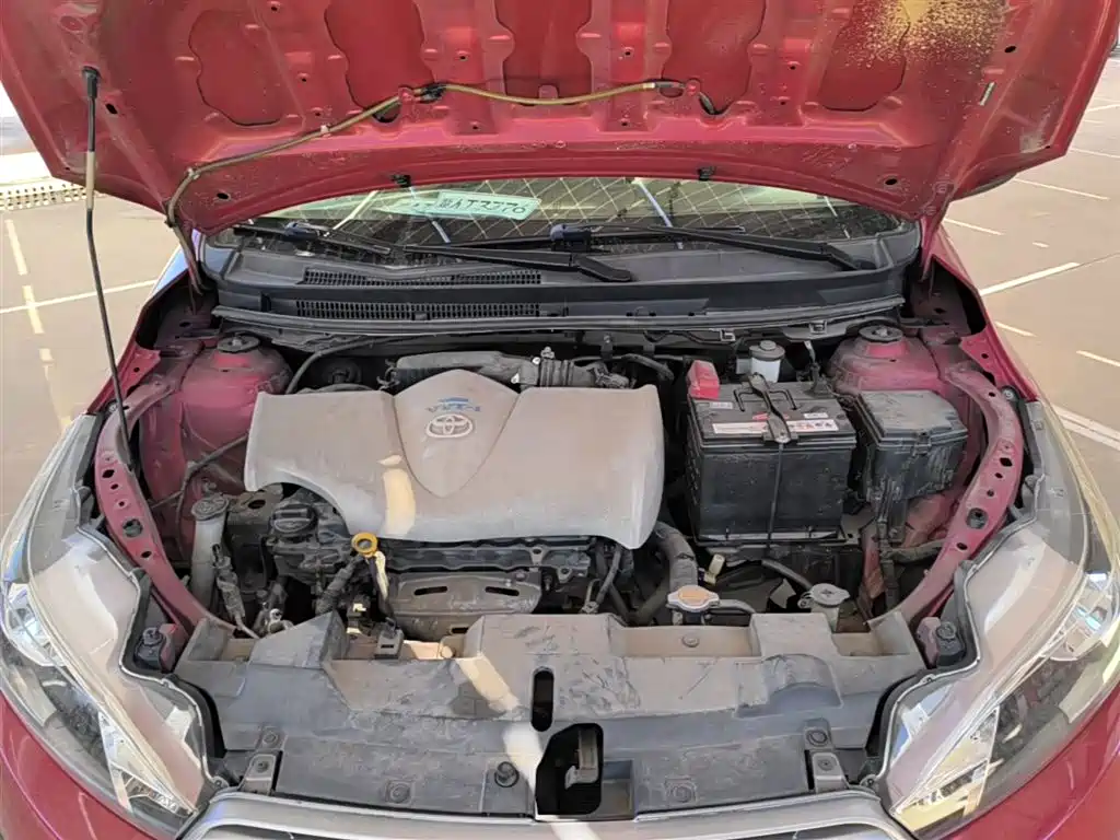 Toyota Yaris L 2015 — фото 20