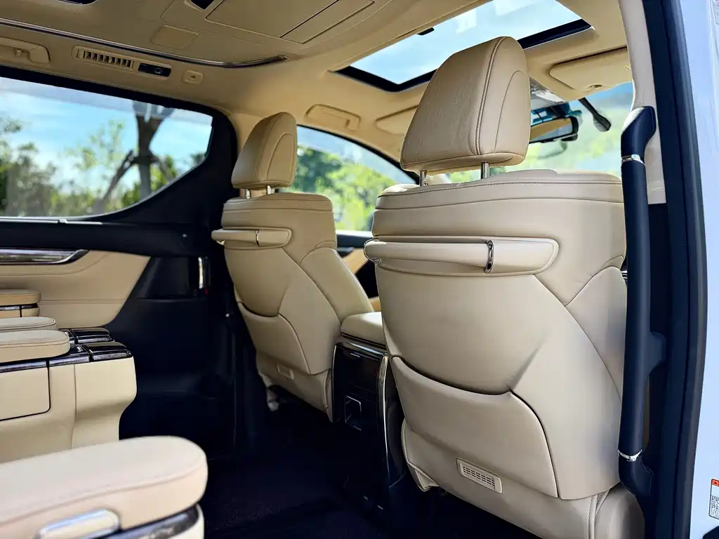 Toyota Alphard 2019 — фото 20