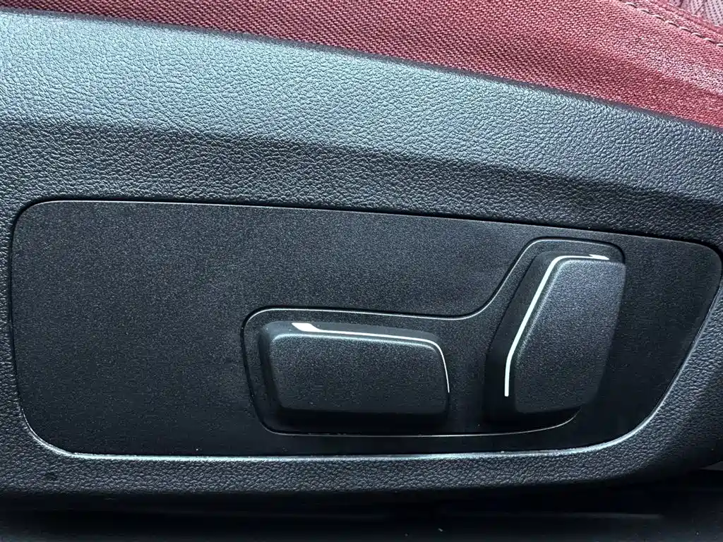 BMW 3 Series 2024 — фото 13