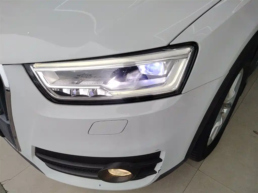 Audi Q3 2015 — фото 18