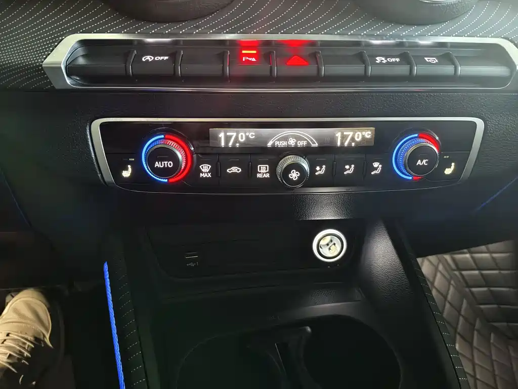 Audi Q2L 2023