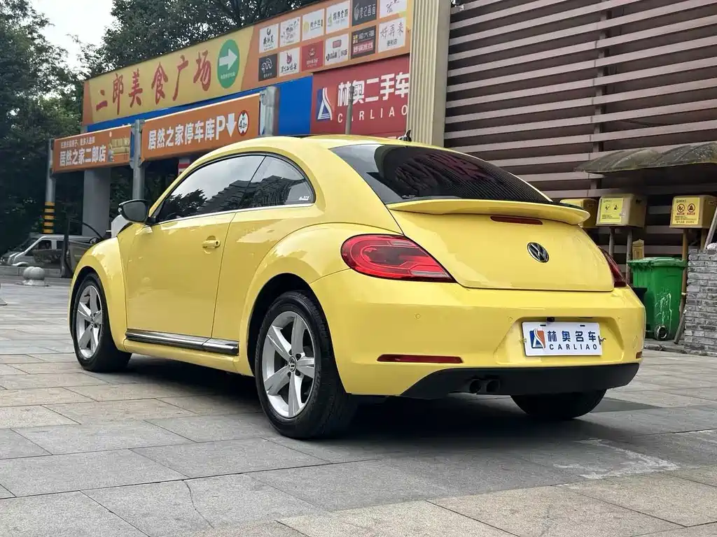 Volkswagen Beetle 2014