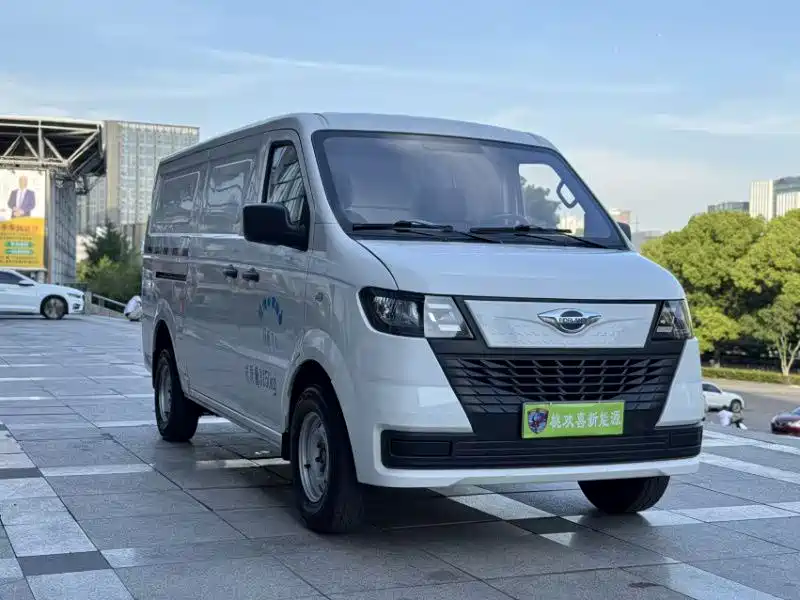 Foton EV6 2023 — фото 3