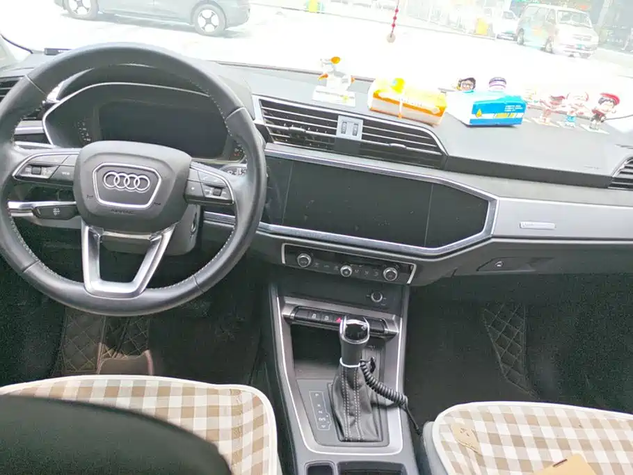 Audi Q3 2020 — фото 12