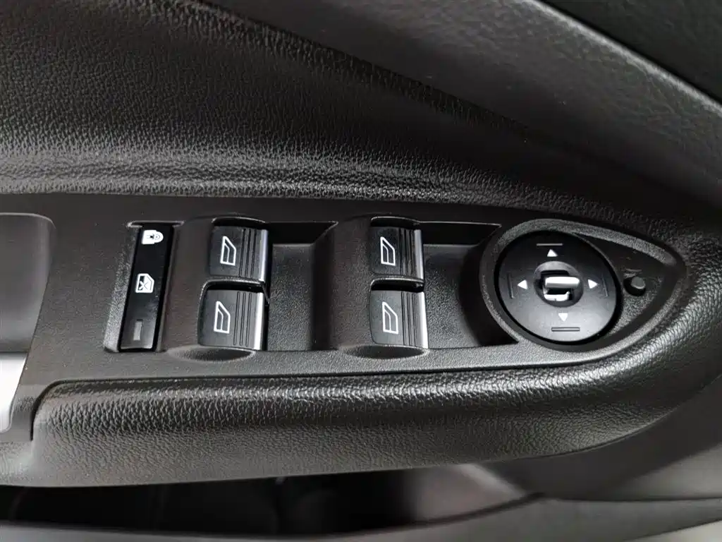 Ford Kuga 2020 — фото 9