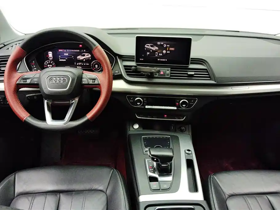 Audi Q5L 2020 — фото 12