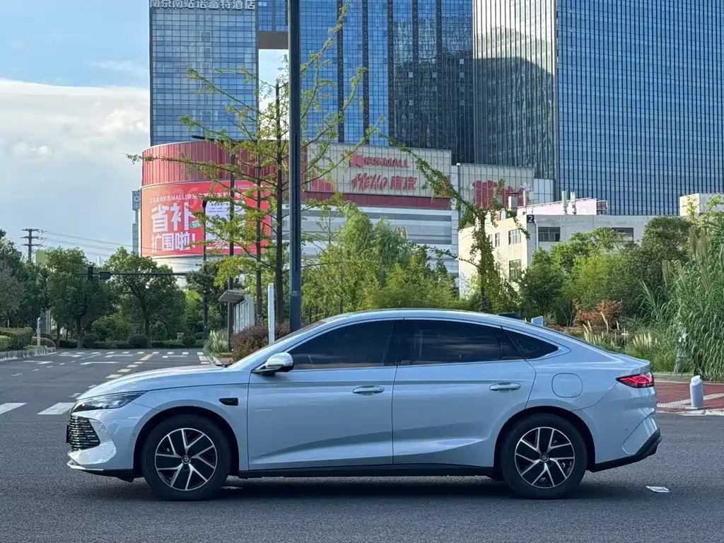 BYD Qin L 2025 — фото 14