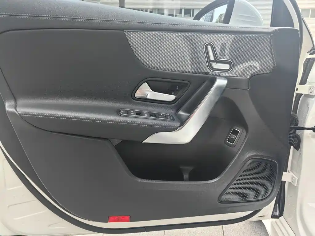 Mercedes-Benz A-Class 2021 — фото 14
