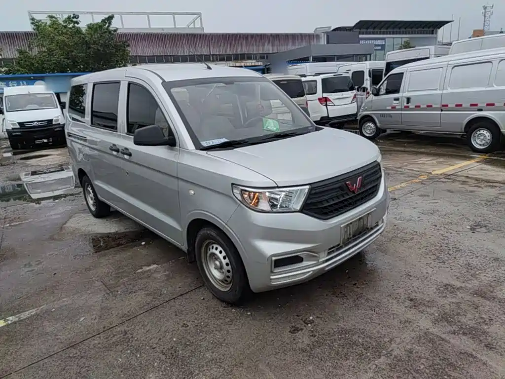 Wuling Hongguang V 2022