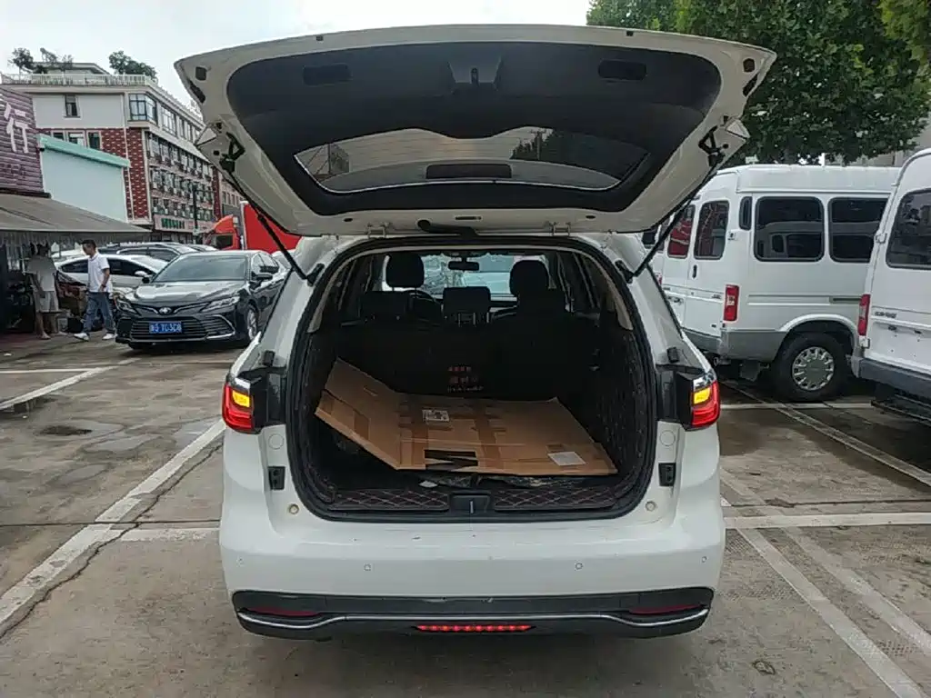 BYD Song MAX 2018 — фото 19