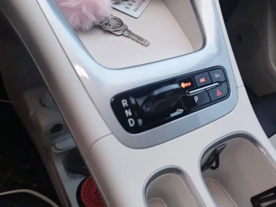 Geely Galaxy Starwish 2025 — фото 16