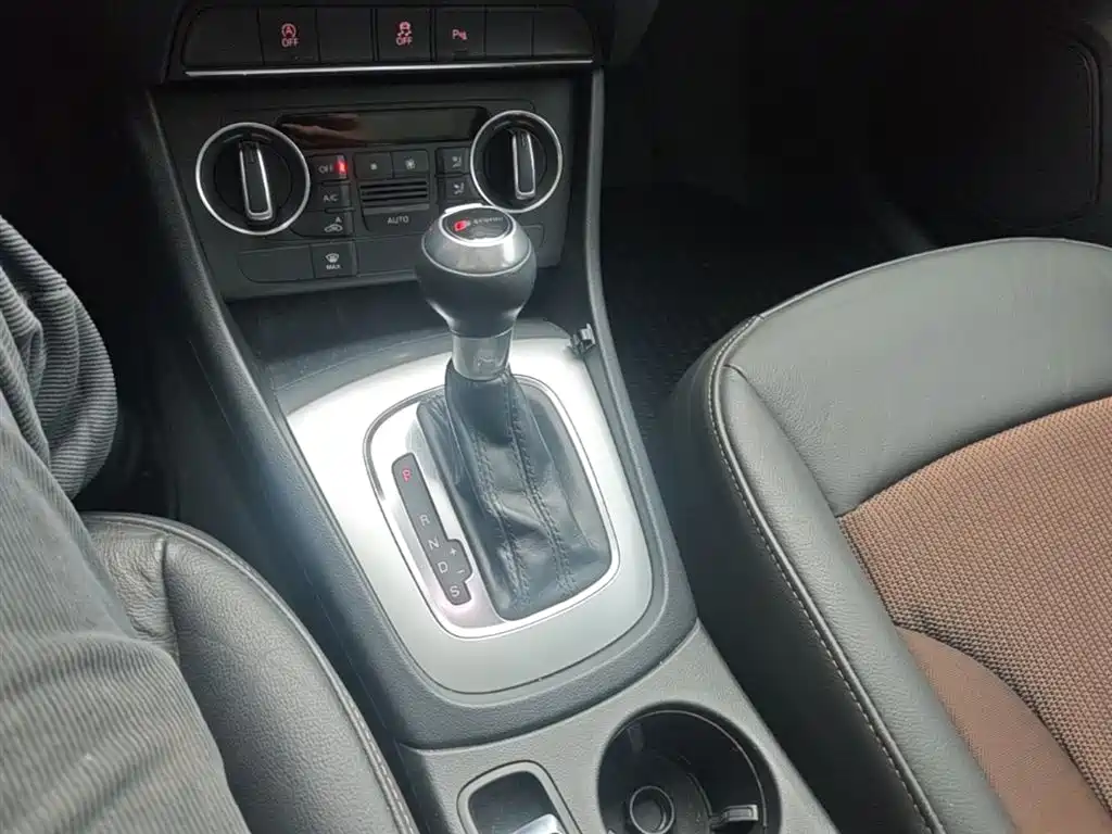 Audi Q3 2018 — фото 14