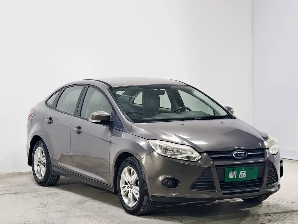 Ford Focus 2014 — фото 3