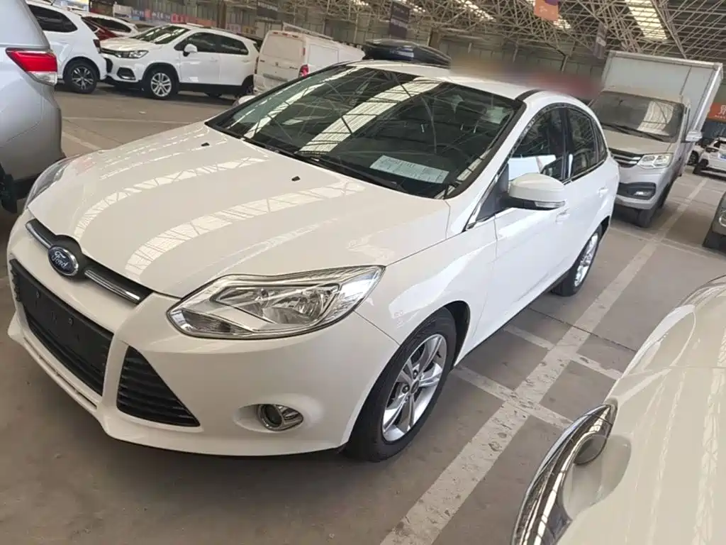 Ford Focus 2015 — фото 2