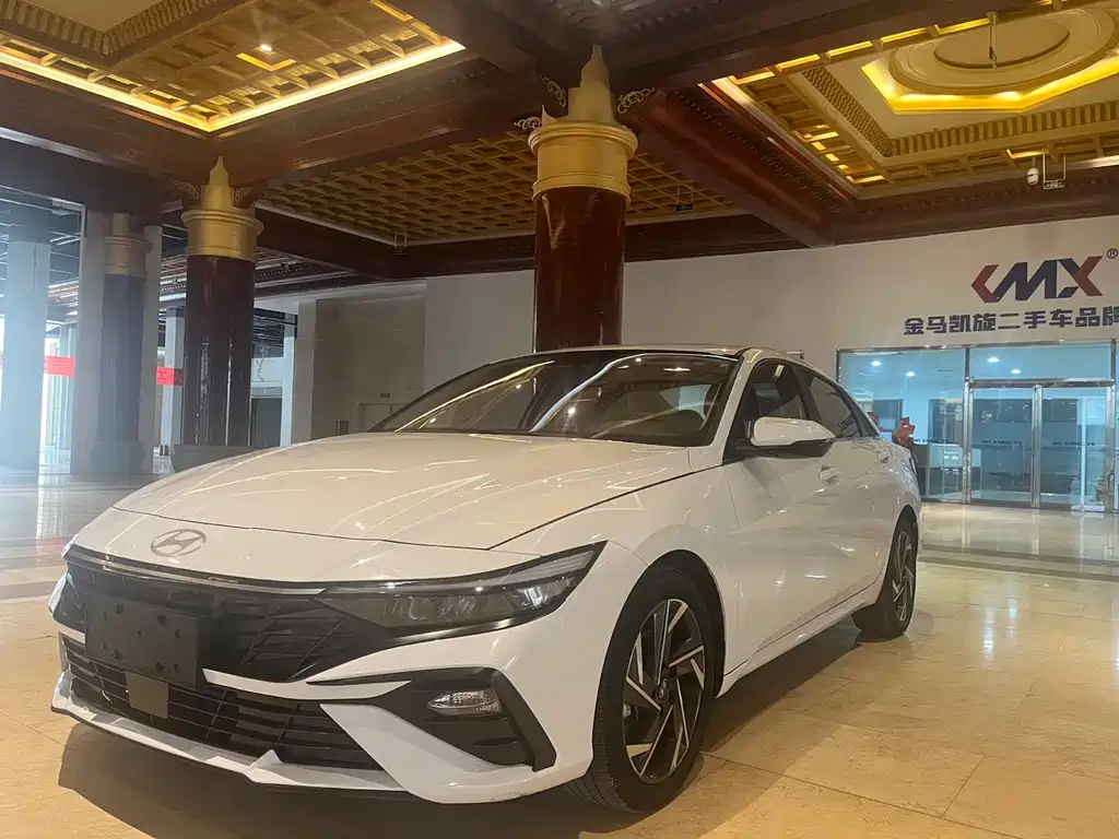Hyundai Elantra 2023