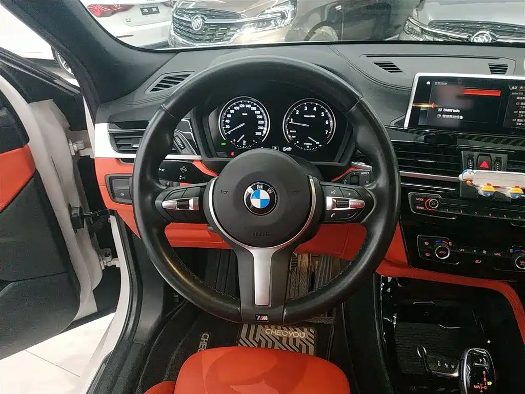 BMW X2 2020 — фото 11