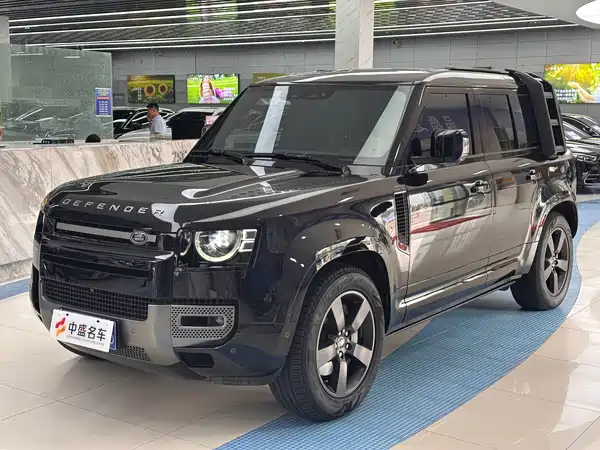 Land Rover Defender 2024