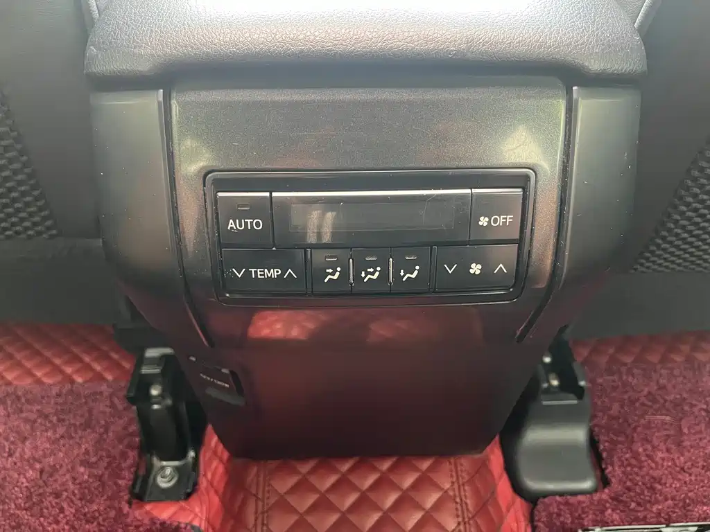 Toyota Prado 2017 — фото 12