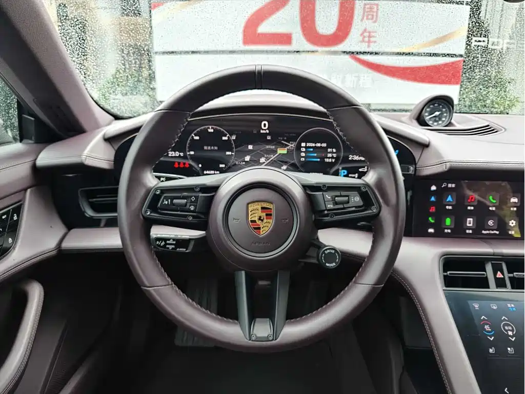 Porsche Taycan 2021 — фото 12