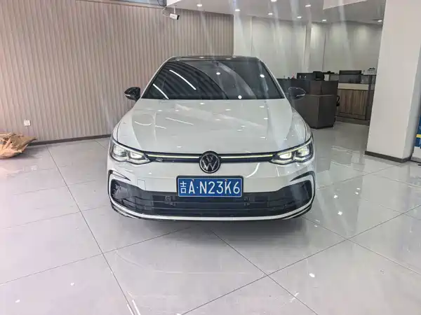 Volkswagen Golf 2023