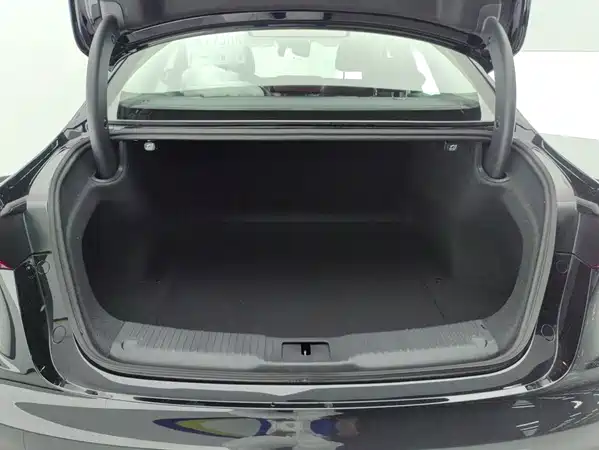 Hongqi H5 PHEV 2026