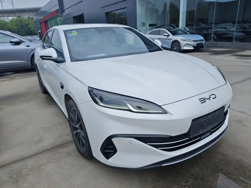 BYD Seal 06 2025