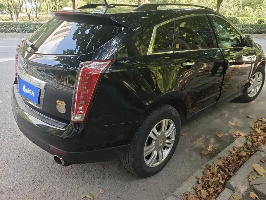 Cadillac SRX 2013 — фото 3