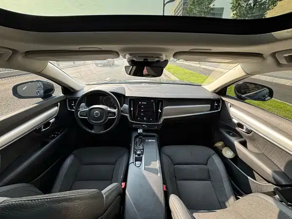 Volvo S90 2018