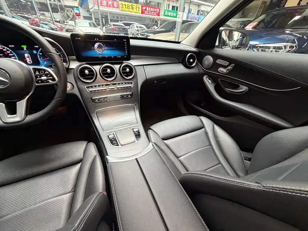 Mercedes-Benz C-Class 2019 — фото 29