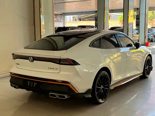 Changan UNI-V 2024