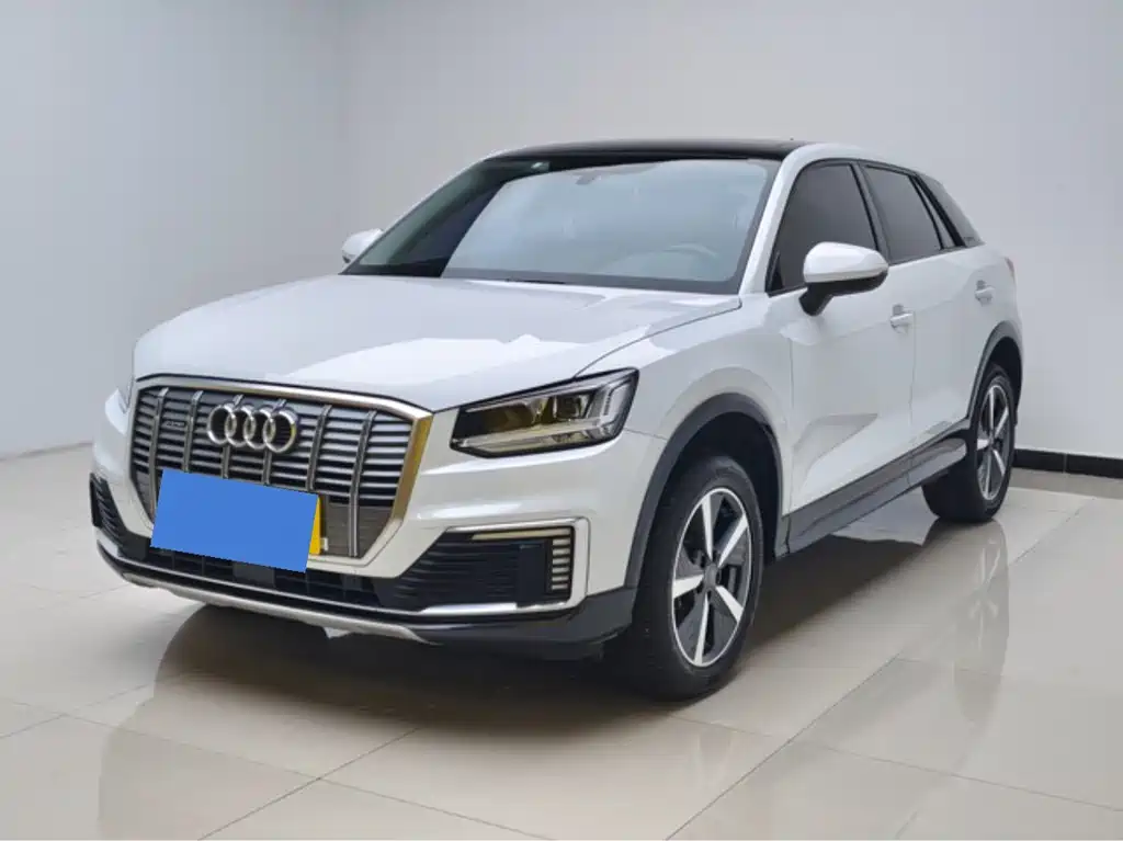 Audi Q2L E-Tron 2021