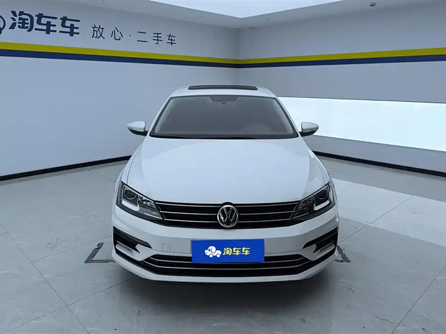 Volkswagen Sagitar 2018
