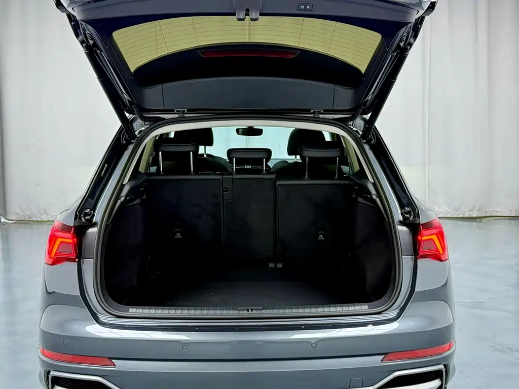 Audi Q3 2023 — фото 18