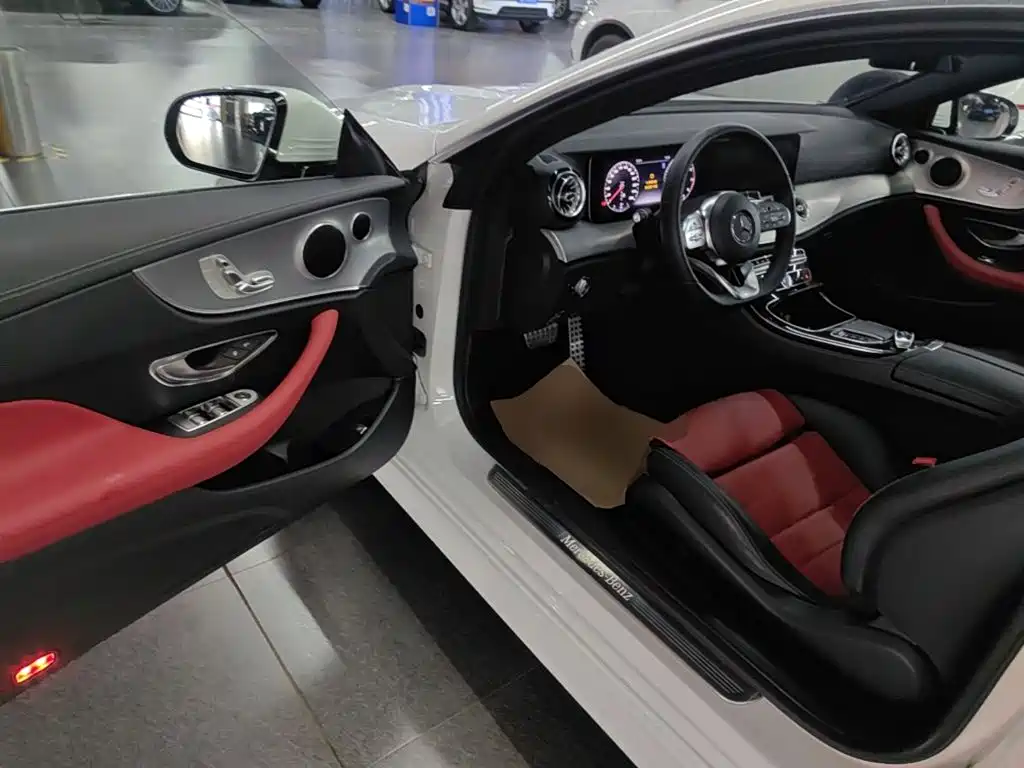 Mercedes-Benz E-Class 2019 — фото 16