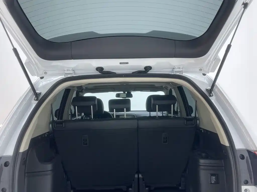 Mitsubishi Outlander 2023 — фото 24